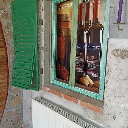 Uj Vilag Apartmán Harkány