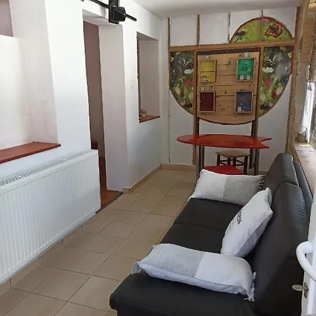Uj Vilag Apartment *