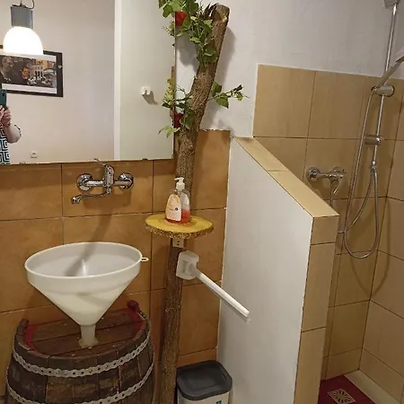 Uj Vilag Apartment *